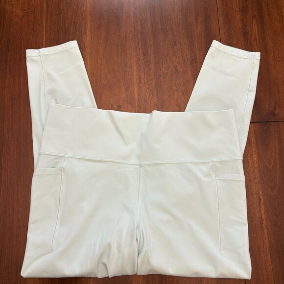 Athleta Women’s Light Blue Cropped Leggings Size Extra Large - XL - Picture 4 of 12